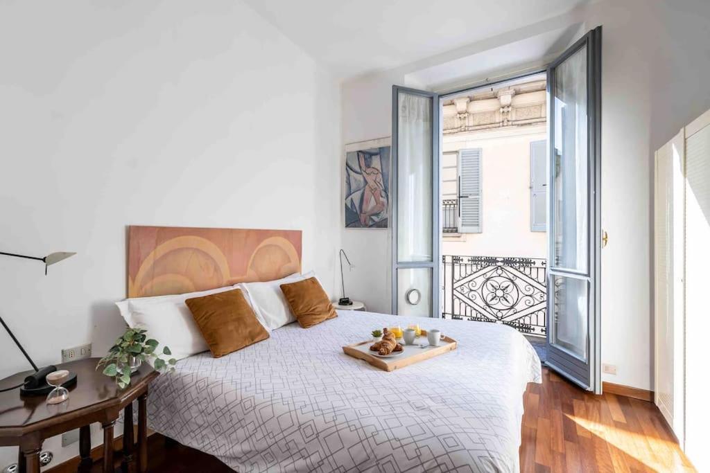 Missori'S Nest - Wonderful View Apartment Milan Bagian luar foto