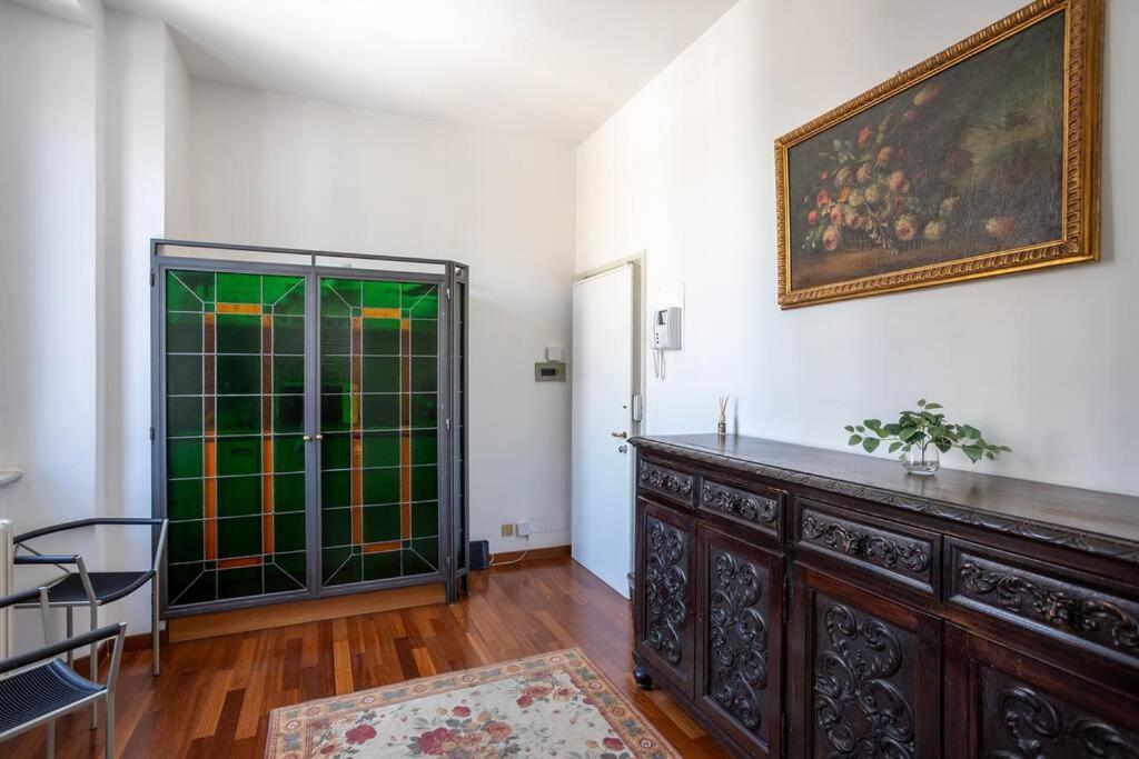 Missori'S Nest - Wonderful View Apartment Milan Bagian luar foto